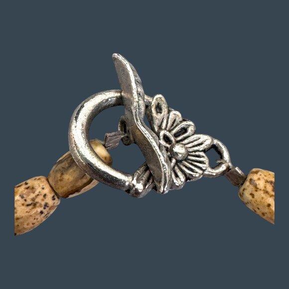 Wood Beaded Necklace Carved Mother of Pearl Hawaiian Lei Shell Flower Pendant 17 - Picture 4 of 7